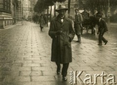 Przed 1939, brak miejsca.
Portret mężczyzny w kapeluszu, prawdopodobnie brata Ireny Samoszuk z domu Brzezina.
Fot. NN, zbiory Archiwum Historii Mówionej Ośrodka KARTA i Domu Spotkań z Historią, udostępniła Maria Magalińska w ramach projektu 