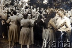 1960, Ryżkany, Mołdawska SRR, ZSRR.
Wesele Jadwigi Pietrownej Gucu (z d. Kotulewicz).
Fot. NN, zbiory Archiwum Historii Mówionej Ośrodka KARTA i Domu Spotkań z Historią, udostępniła Jadwiga Gucu-Kotulewicz w ramach projektu 