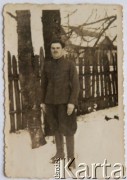 Lata 40., Cienigańce (?).
Józef Mickiewicz – brat ojca Heleny Mickiewicz (potem Giebeń). 
Fot. NN, zbiory Archiwum Historii Mówionej Ośrodka KARTA i Domu Spotkań z Historią, udostępniła Helena Giebeń w ramach projektu 