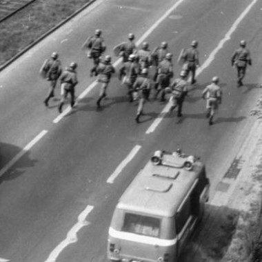 Fotografia z kolekcji: niezależna manifestacja w dniu 1.05.1983 we Wrocławiu