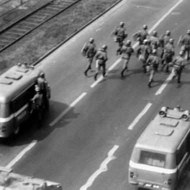 Fotografia z kolekcji: niezależna manifestacja w dniu 1.05.1983 we Wrocławiu